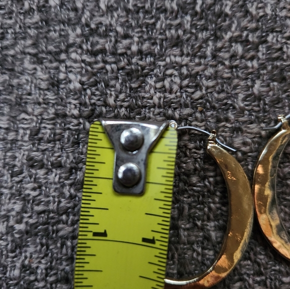 Earrings - Picture 2 of 3